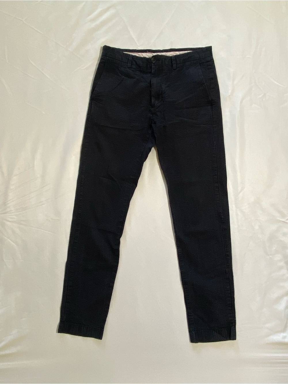 Men's slim fit seersucker navy pants